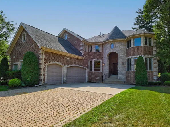 2 Dani Ln, Schaumburg, IL 60173
