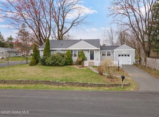 8 Elizabeth St, Latham, NY 12110