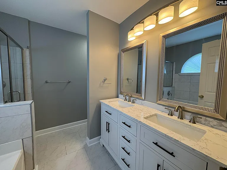 112 Green Rose Rd — Photo 16