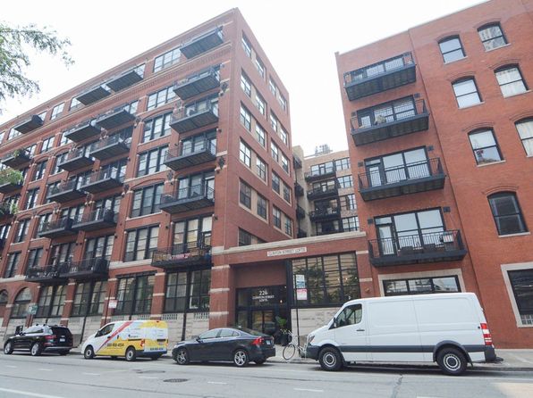 226 N Clinton St APT 201