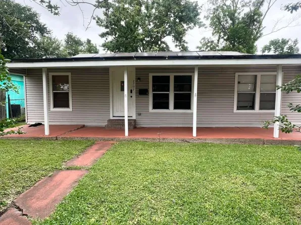 2707 Almendares Ave, Pasadena, TX 77506