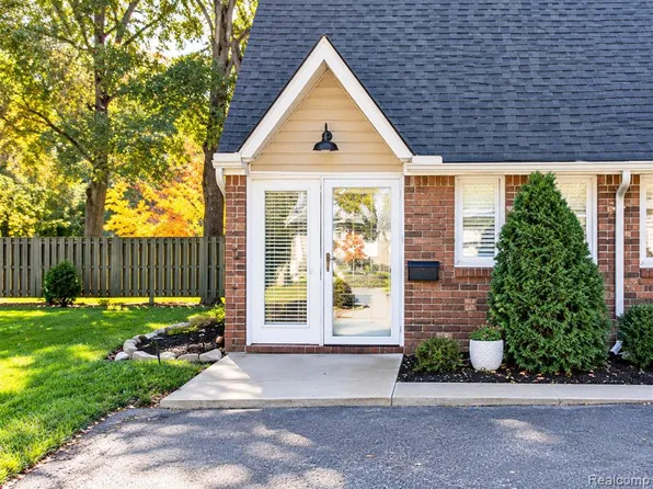 734 Kellogg St, Plymouth, MI 48170