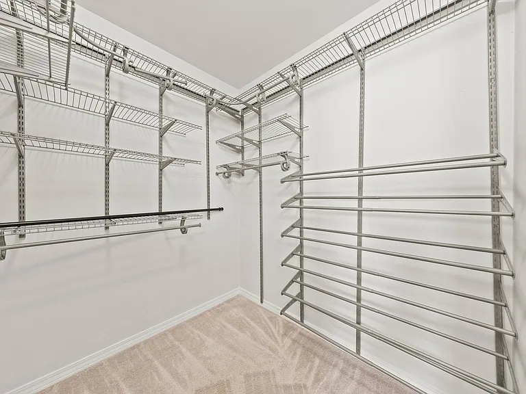 4407 Southminster Cir — Photo 23