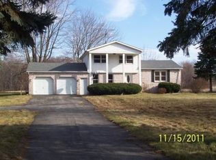 22429 66th St, Bangor, MI 49013
