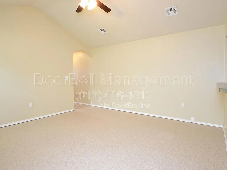 6025 S Madison Pl — Photo 4