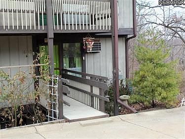 2nd image of 1613 Treetop Trl #49
