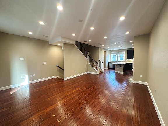 2nd image of 6033 Sunstone Dr