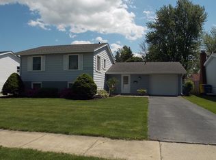 219 E 40th Pl, Griffith, IN 46319