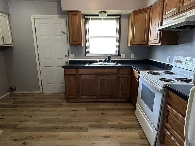 1010 S Rouse St — Photo 3