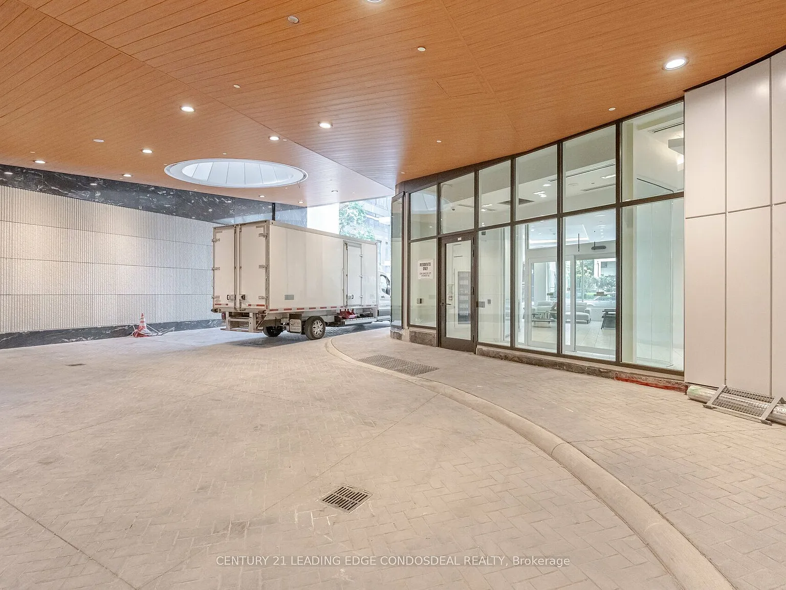 1 bed, $2,250 — Photo 2