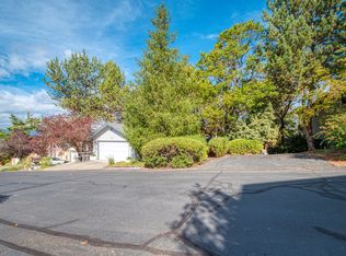 2565 Heritage Way, Medford, OR