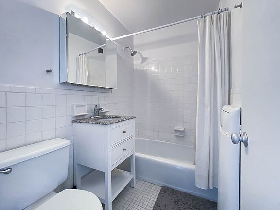 5th image of 343 E 30th St APT 17N