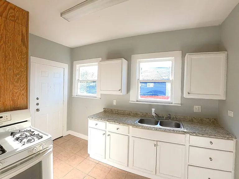 538 Kayton Ave #538 — Photo 8