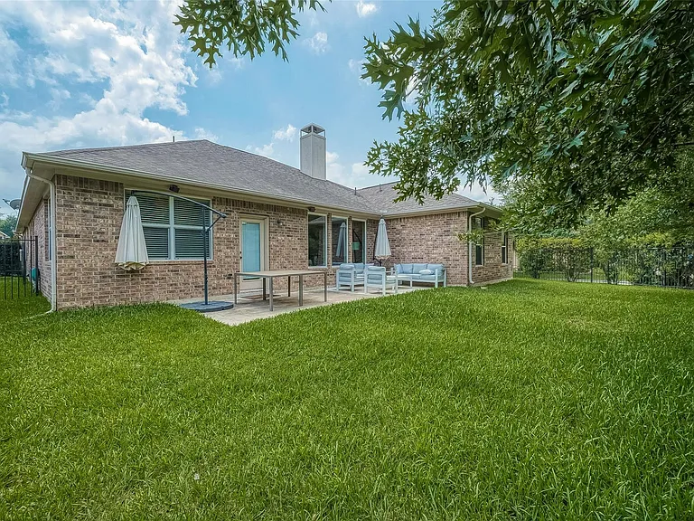 167 Pinto Point Pl — Photo 33