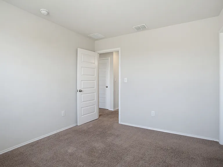10803 Airmen Dr — Photo 26