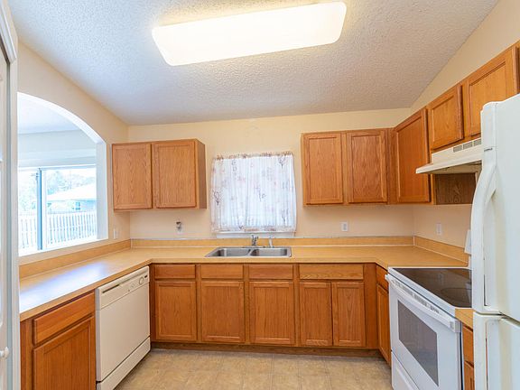 5th image of 3001 Hackensack Ave SE