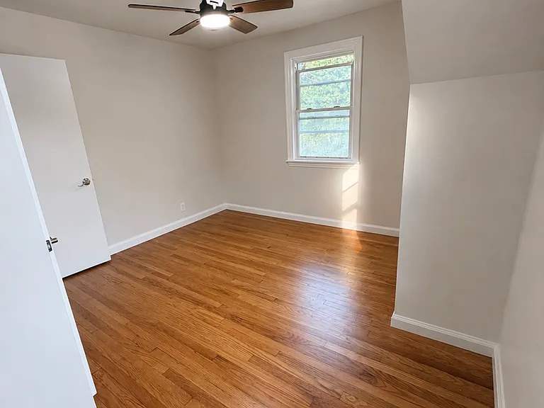 87 Boll St #2 — Photo 6