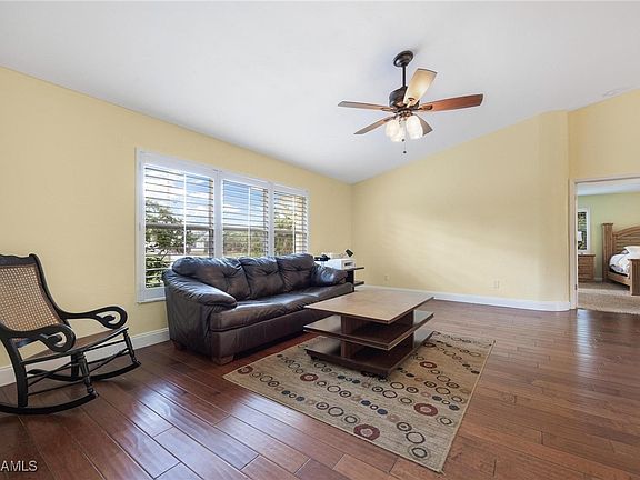 3rd image of 704 Willard Ave