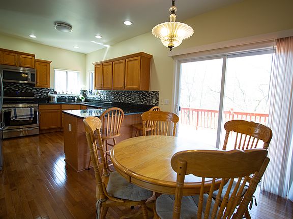 5th image of 366 Sedgewood Ln #9