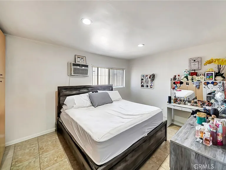 6735 Elmer Ave #18 — Photo 7