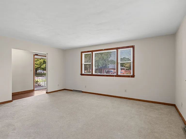 1020 Miles Standish Rd — Photo 5