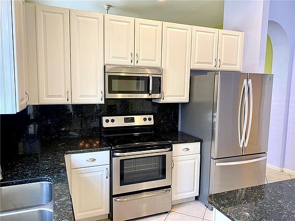 3rd image of 3626 NW Deer Oak Dr