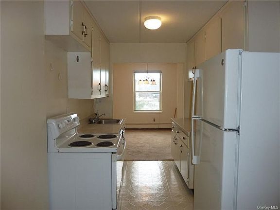 3rd image of 35 Park Ave APT 4W