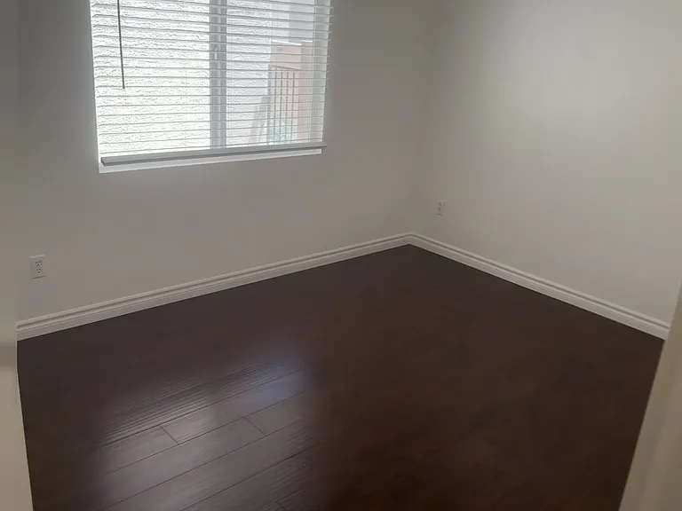 9385 Hilgard Ave — Photo 9