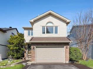 27 Briermoor Cres, Ottawa, ON K1T3G7