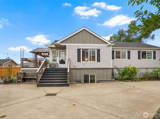 3132 Porter St, Enumclaw, WA 98022