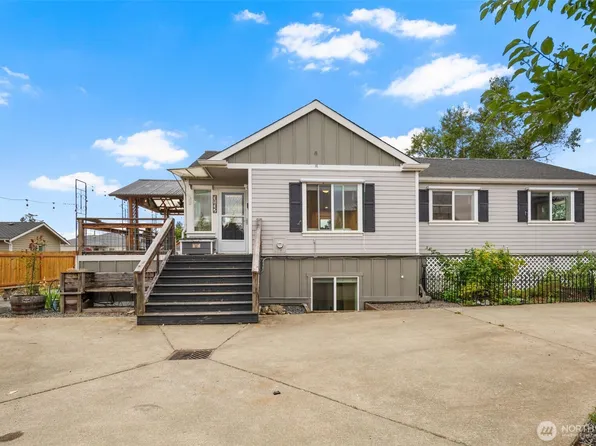 3132 Porter Street, Enumclaw, WA 98022