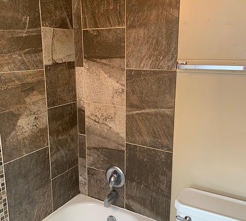 5th image of 1826 Jefferson Ave #3