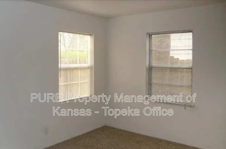 2333 SW Moundview Dr — Photo 7