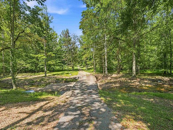 4th image of 483 County Road 65
