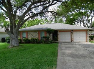 8333 Hickok Ln, Houston, TX 77075