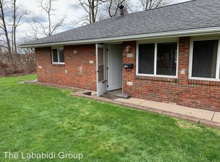 2006 Adelaide Blvd, Akron, OH 44305