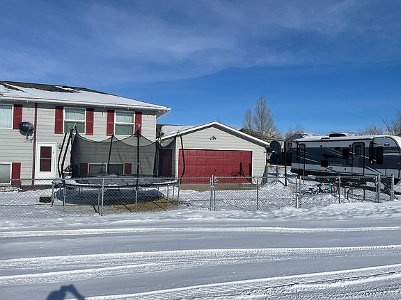 2nd image of 302 10th St #A