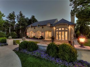 6619 Avondale Dr, Nichols Hills, OK 73116