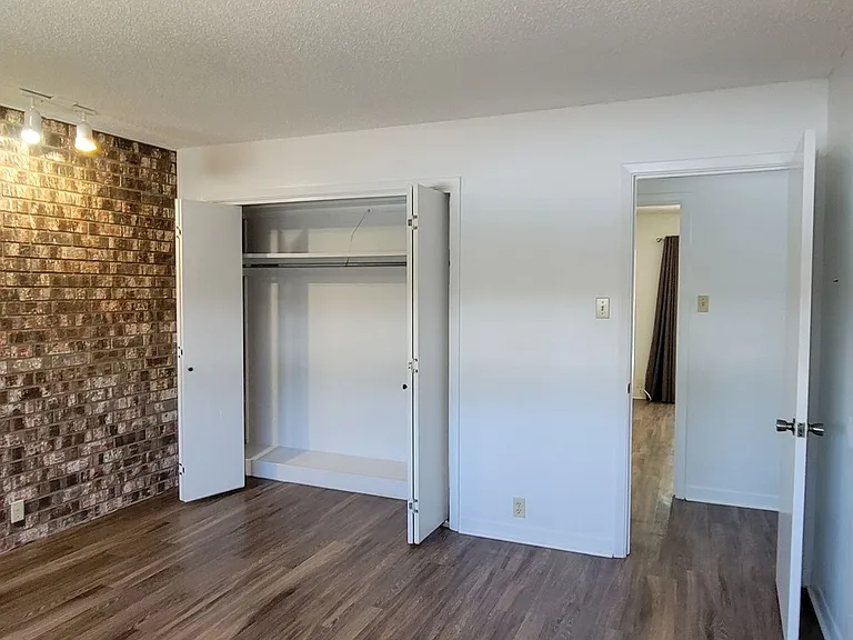 1400 Fairway Ter #22 — Photo 17