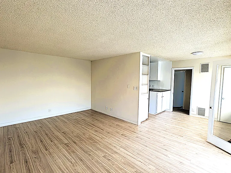 6658 Wilkinson Ave #5 — Photo 1