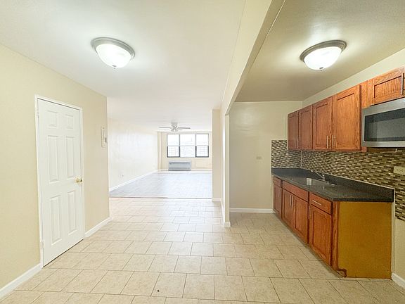 2nd image of 88-15 168th St #8P