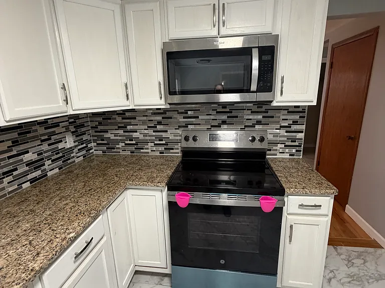 7741 Deerfield Rd — Photo 1