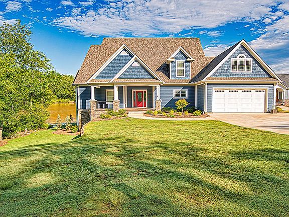 2nd image of 131 Spyglass Dr