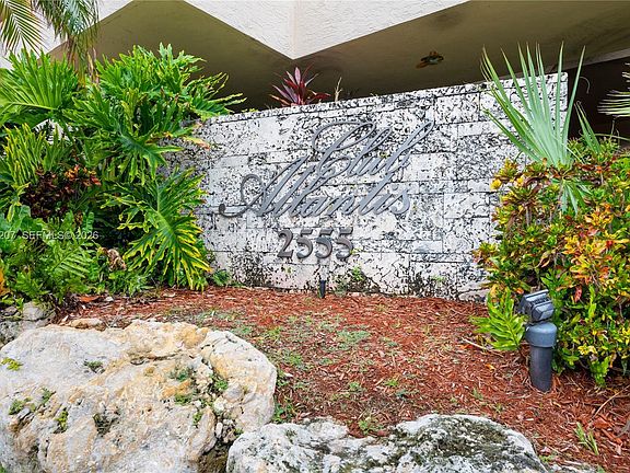 3rd image of 2555 Collins Ave APT 2014