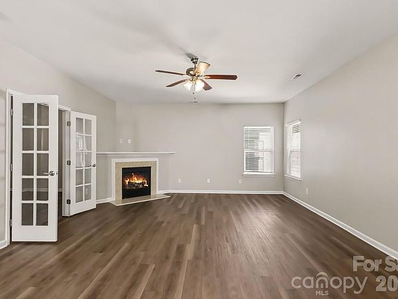 5th image of 8120 Nikki Cole Dr