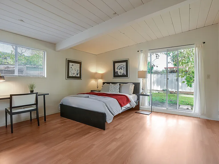 352 Carolina Ln — Photo 24