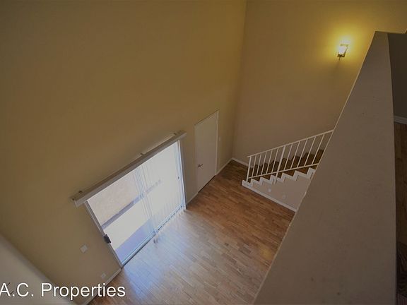 4th image of 11045 La Maida St #7587809