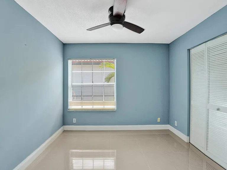 17866 SW 10th Ln — Photo 24