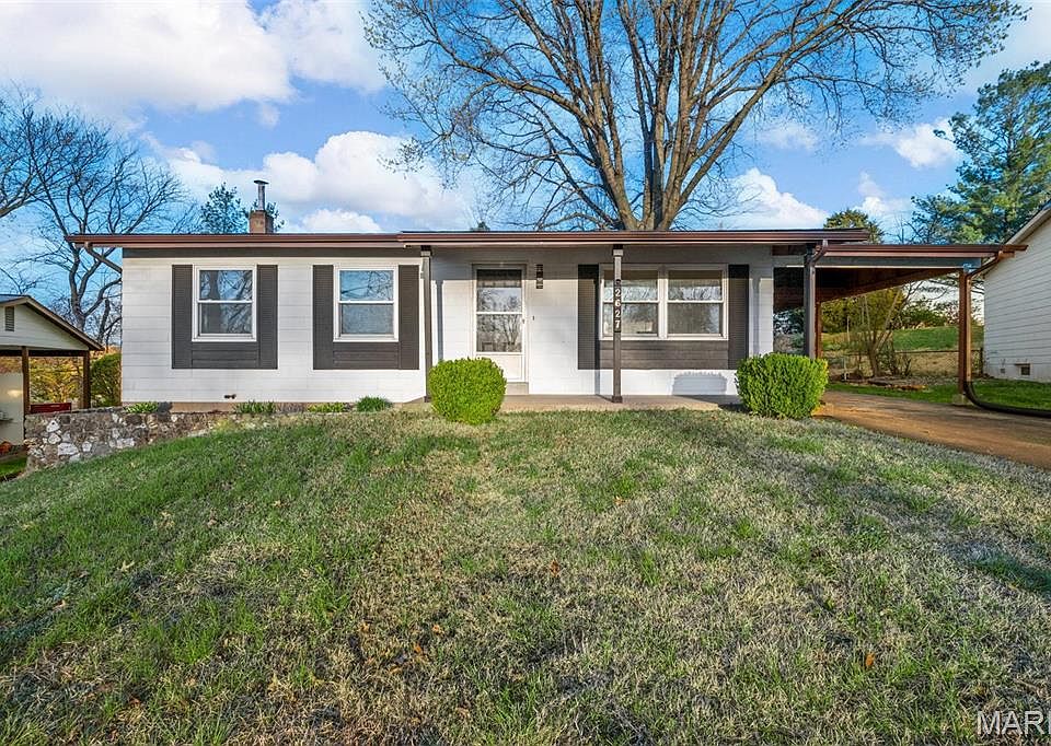 1st image of 2627 Glenoak Dr