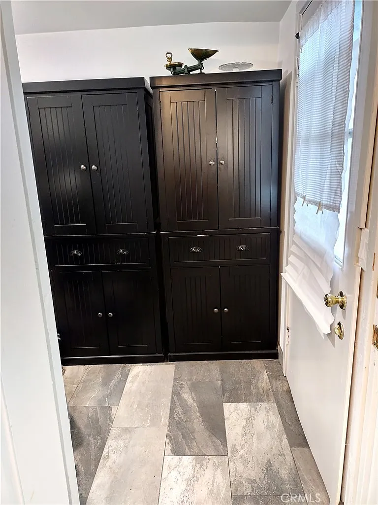 3 bed, 1490 sqft, $2,300 — Photo 4